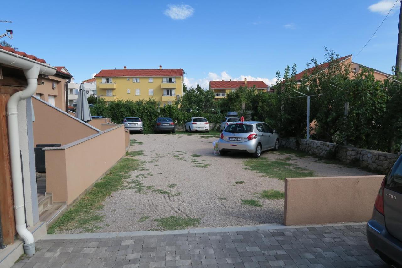 Holiday Home Ljubicic バスカ エクステリア 写真